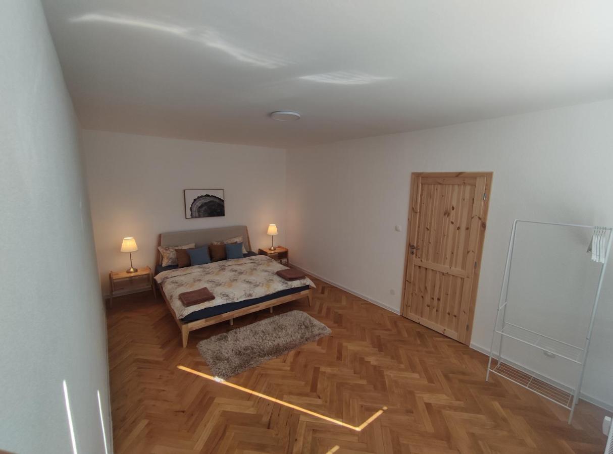 Sky Apartment Prievidza Εξωτερικό φωτογραφία